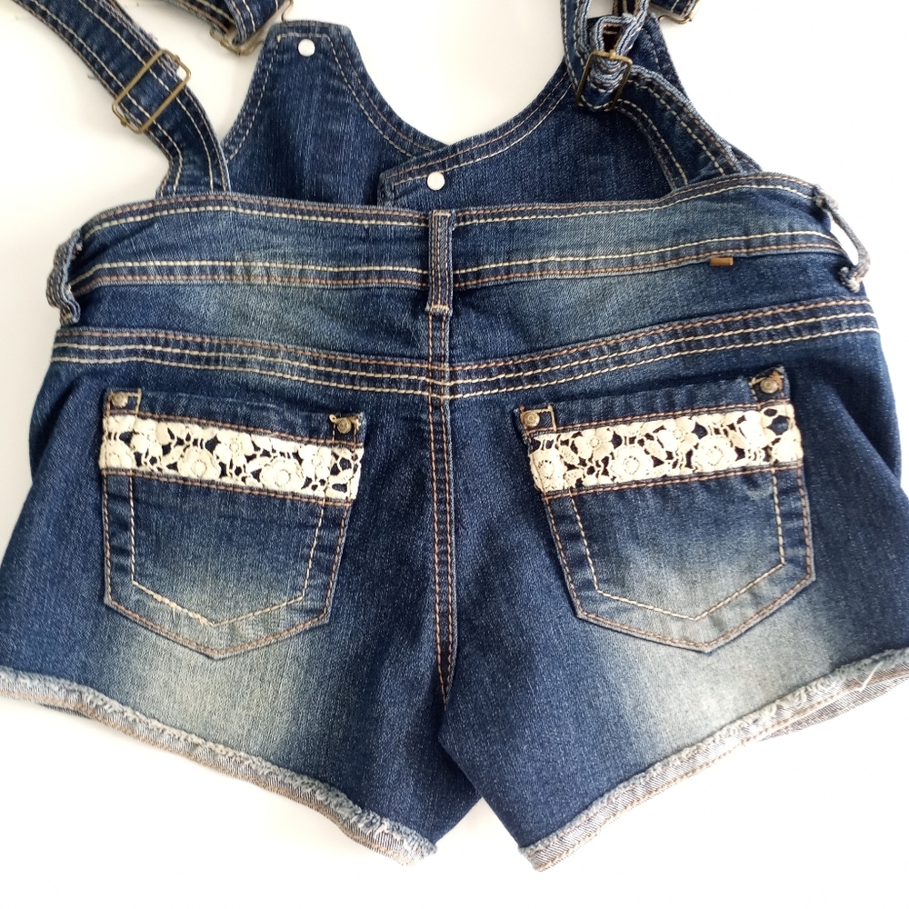 Almost Famous Bibs Jean Shorts Embellished Size 5 - Picture 2 of 16